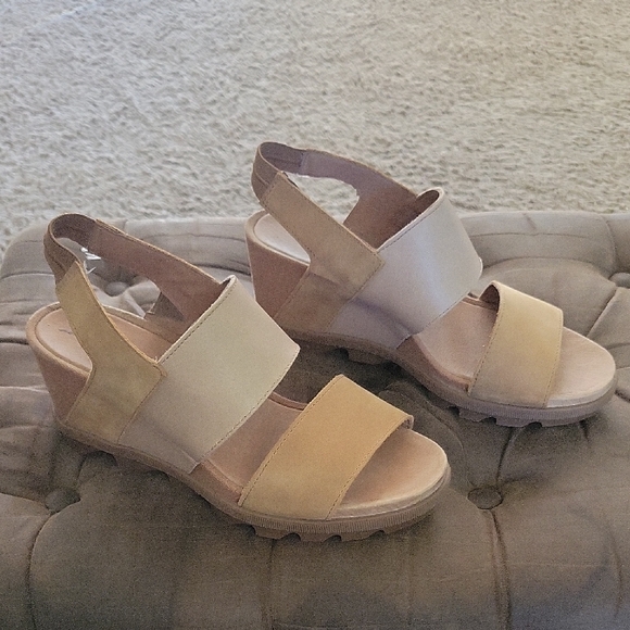 Sorel Joanie II Slingback Women's Wedge Sandals in Camel - Picture 1 of 3